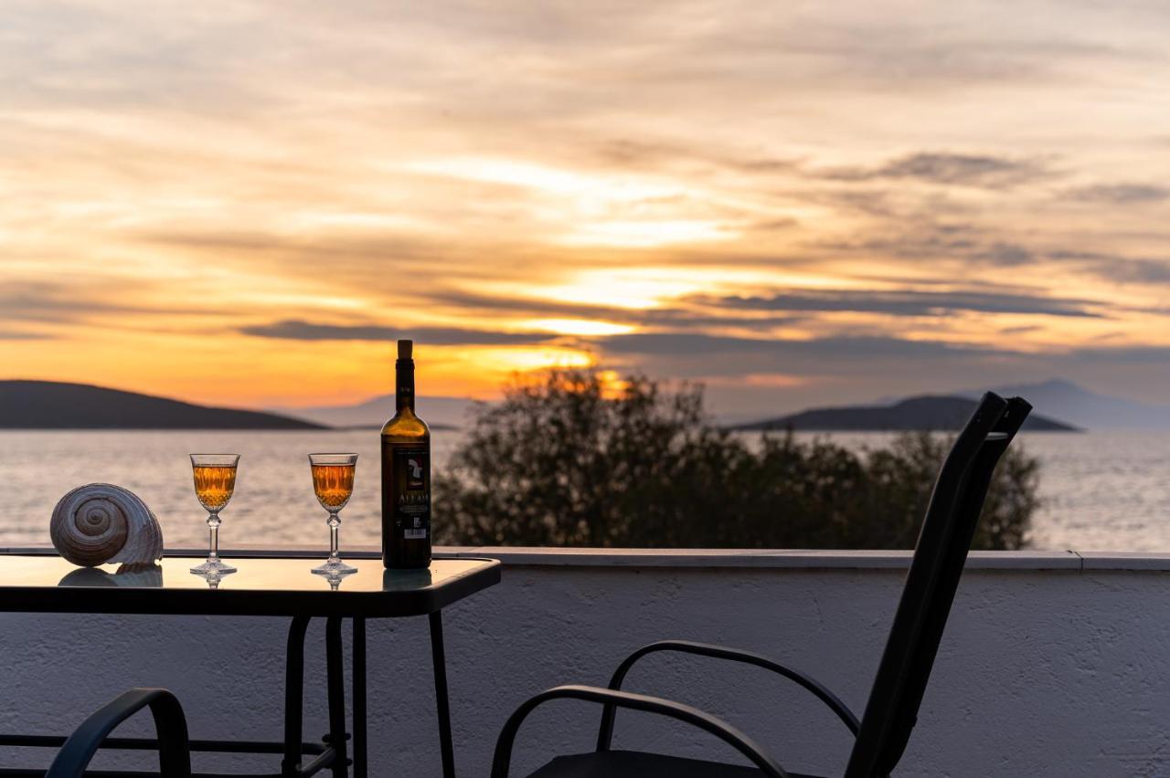 Ο Μόλος Apartman Marmari  Kültér fotó